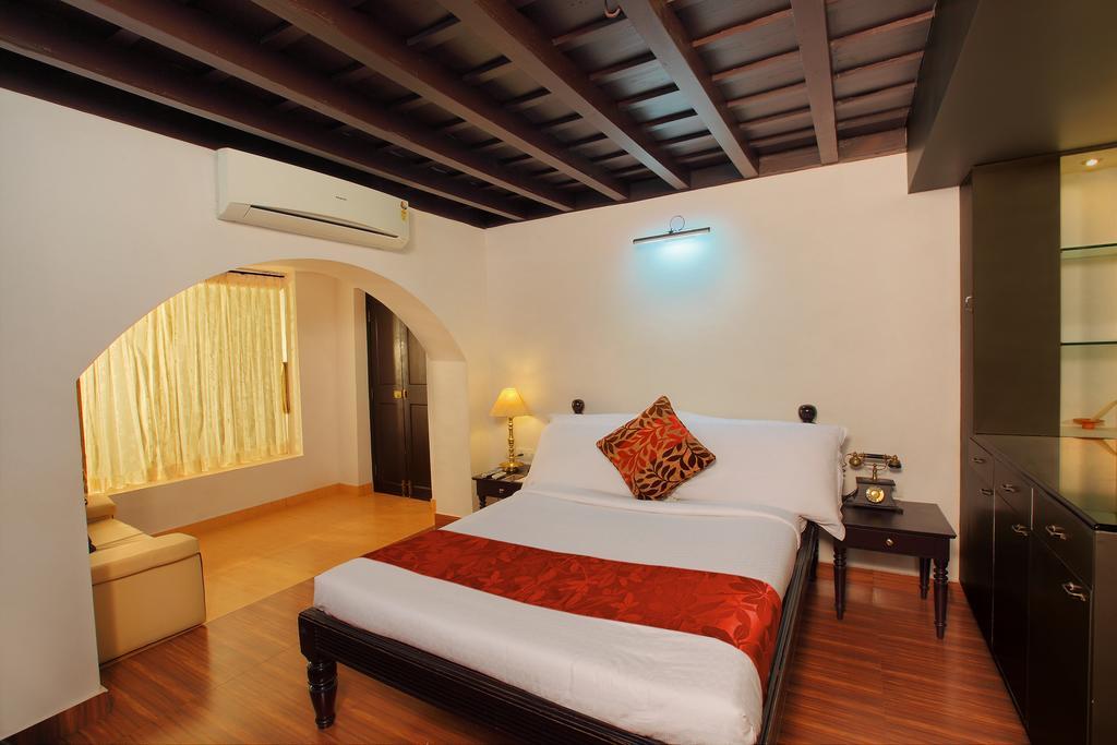 The River Retreat Heritage Ayurvedic Resort Shoranur Exterior foto