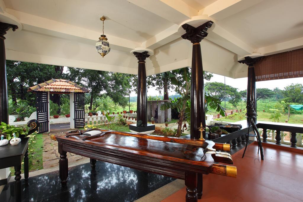 The River Retreat Heritage Ayurvedic Resort Shoranur Exterior foto