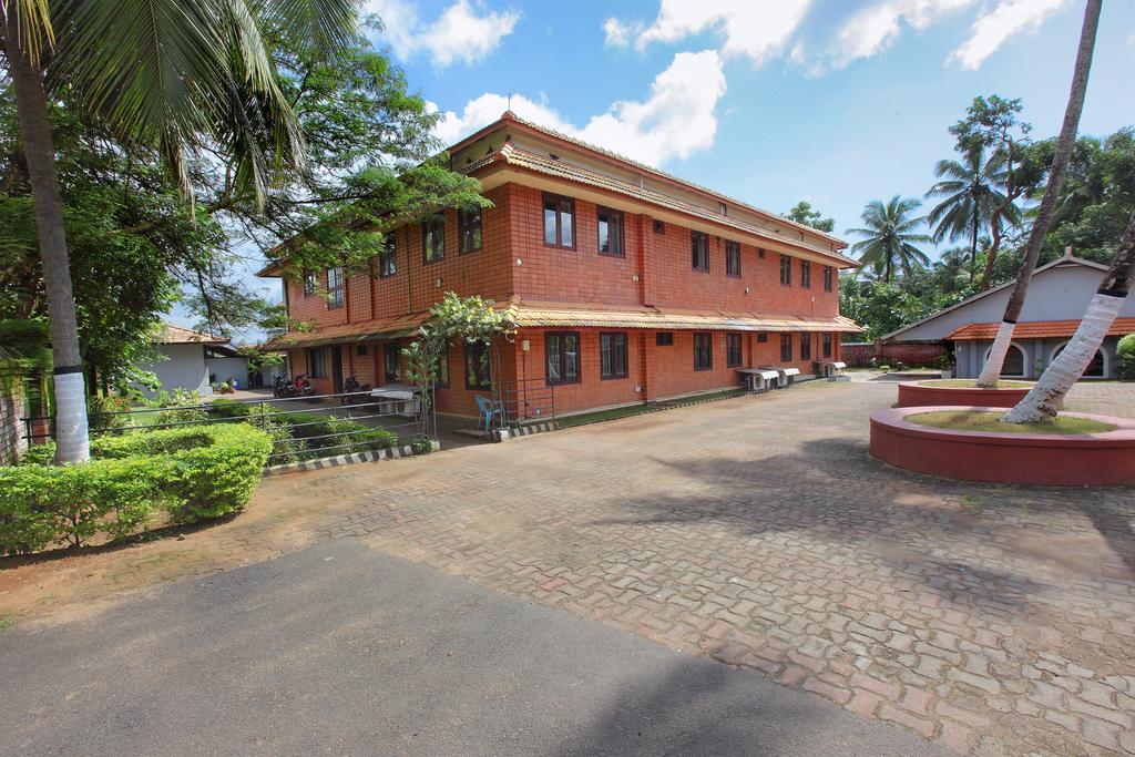 The River Retreat Heritage Ayurvedic Resort Shoranur Exterior foto