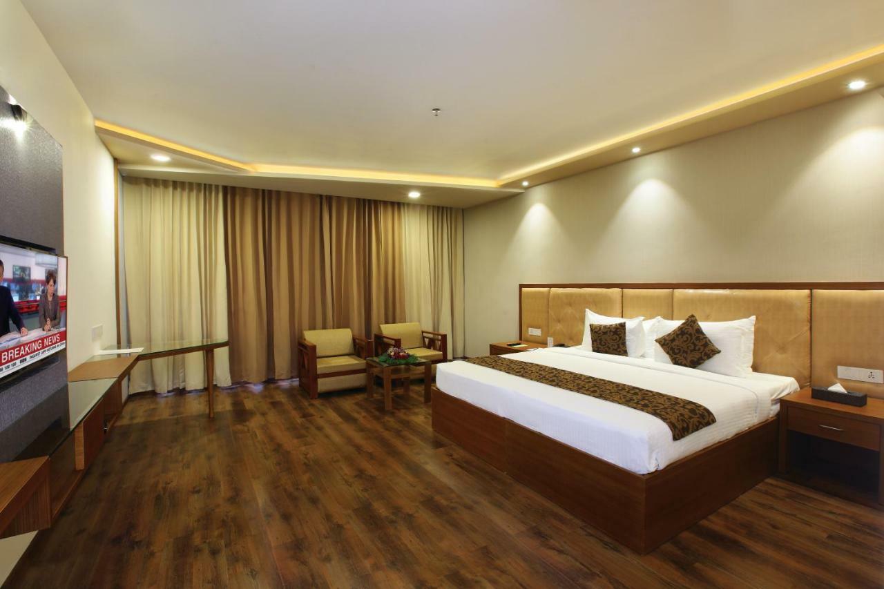 The River Retreat Heritage Ayurvedic Resort Shoranur Exterior foto