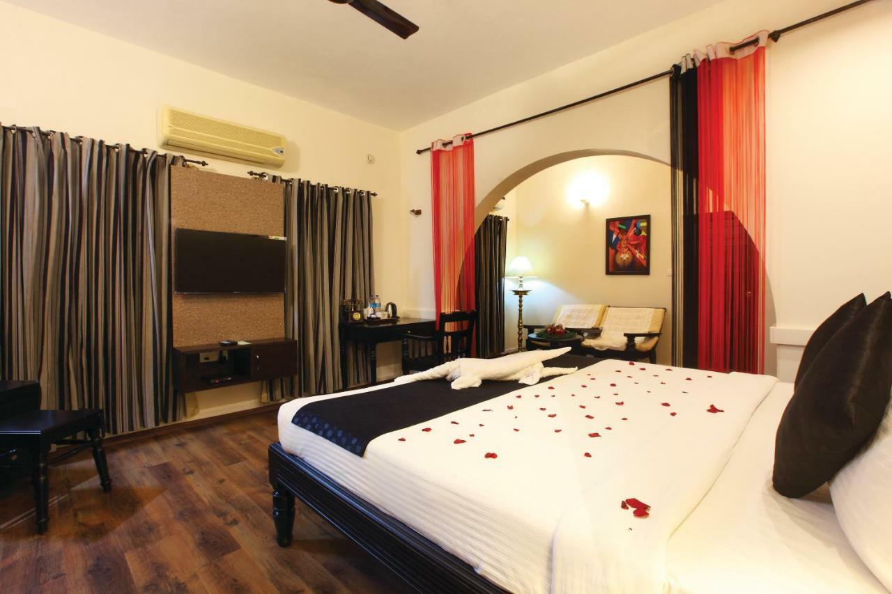 The River Retreat Heritage Ayurvedic Resort Shoranur Exterior foto