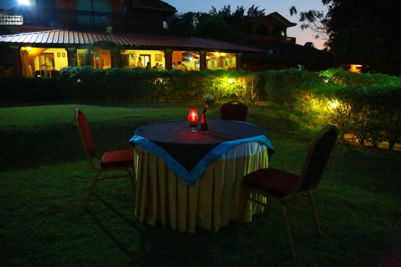 The River Retreat Heritage Ayurvedic Resort Shoranur Exterior foto