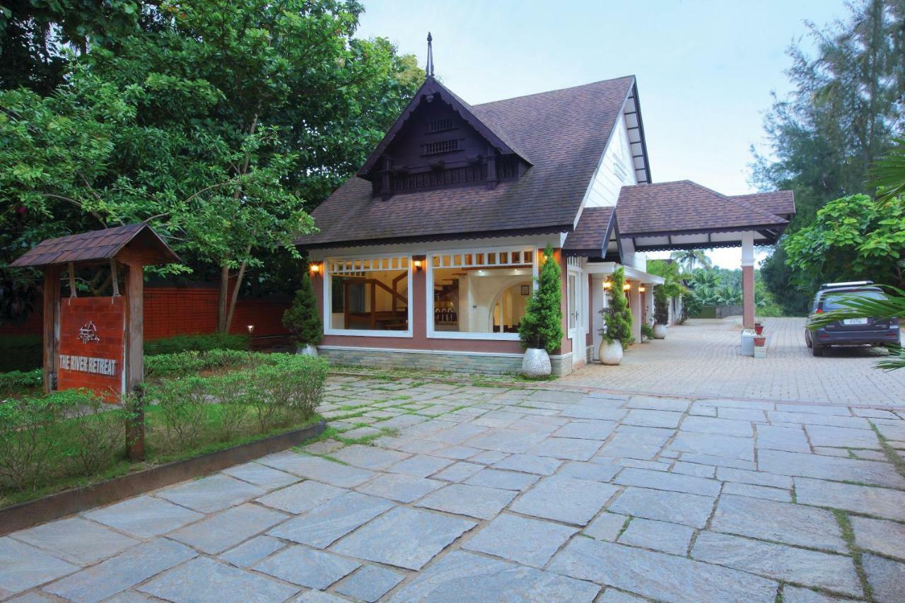 The River Retreat Heritage Ayurvedic Resort Shoranur Exterior foto